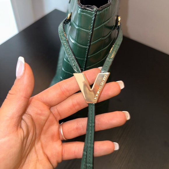 VICTORIA'S SECRET leather Getaway Travel Tote Green - Picture 4 of 6